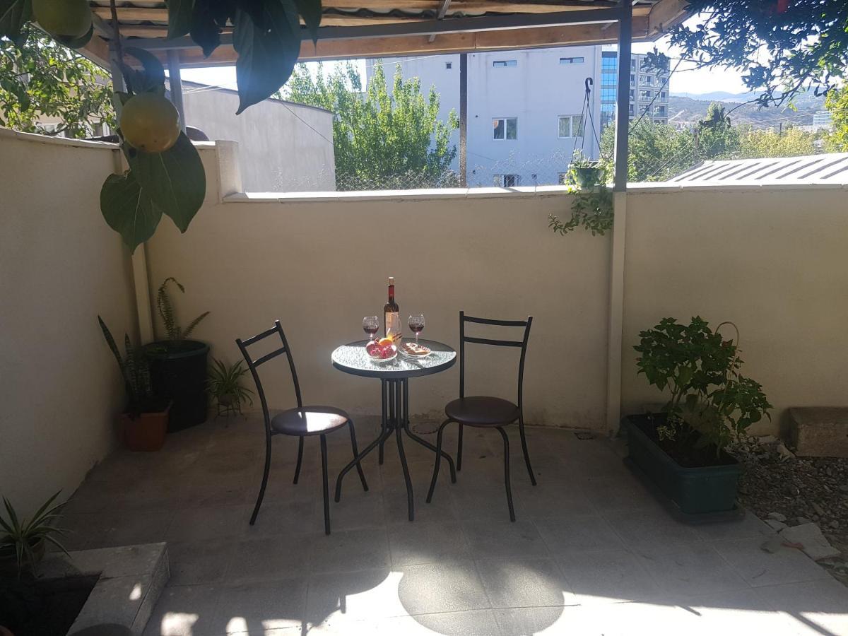Домик У Реки Куры Tiflis Exterior foto